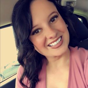 Meet your Posher, Brittni